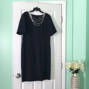 new dress without labeling, but never use it.